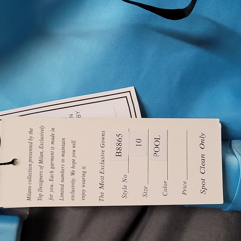 Dress - Picture 5 of 8